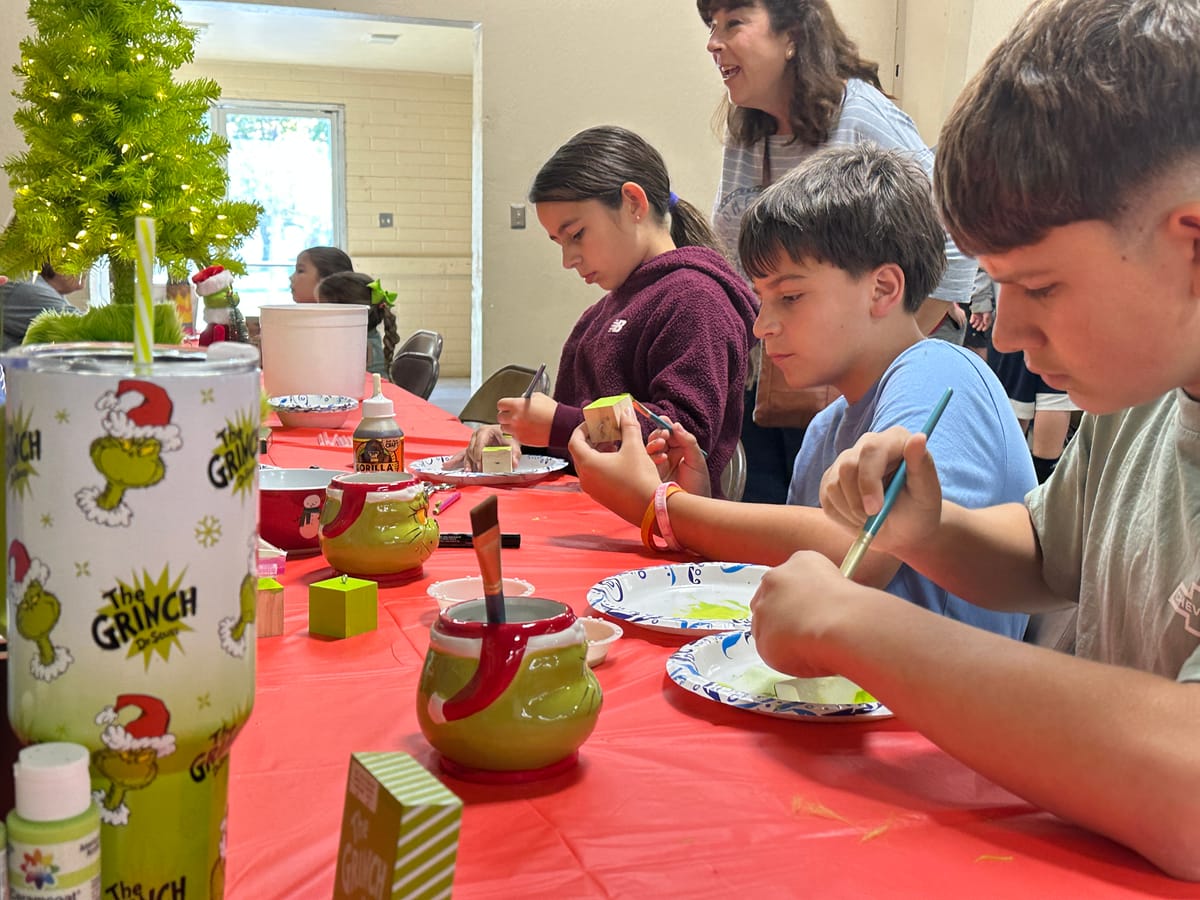 Holiday Crafts at 4H Make it, take it event