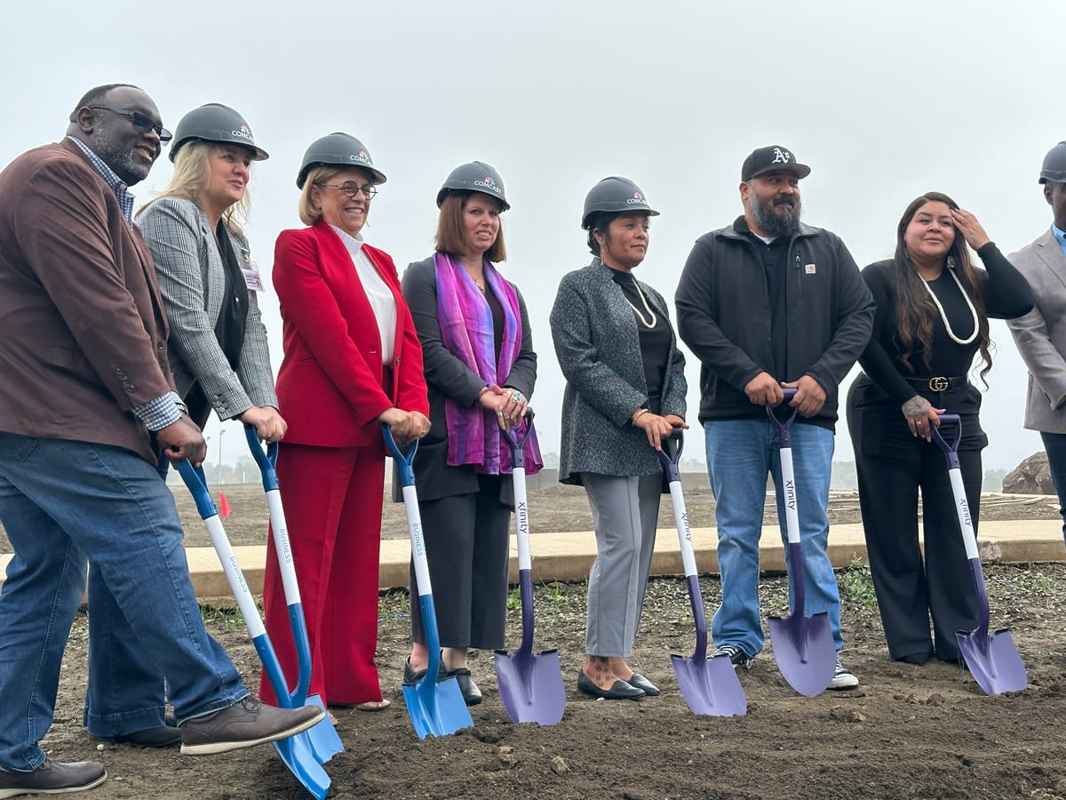 Friends of the Library Library Gets $5K in Broadband Kickoff